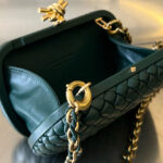Bottega Veneta Knot With Chain 776662